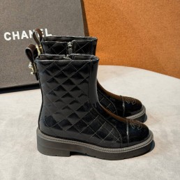 Женские кожаные ботинки Chanel черные с прострочкой глянцевые 2026