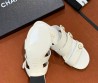 Женские кожаные босоножки Chanel белые 2026
