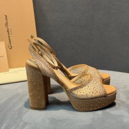 Женские комбинированные босоножки Gianvito Rossi бежевые в стразах каблук 11 см 2026