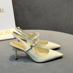 Женские кожаные туфли Christian Dior белые с золотым каблуком 8 см 2026