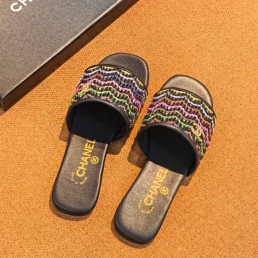 Женские кожаные шлепанцы Chanel черные с разноцветным плетением 2026
