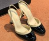 Женские кожаные туфли Chanel бежевые с черным лакированным носом каблук 8,5 см 2026