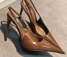Женские кожаные лакированные туфли Saint Laurent коричневые 2026
