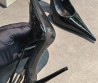 Женские кожаные лакированные туфли Saint Laurent черные 2026