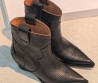 Женские кожаные сапоги казаки Maison Margiela черные на танкетке высота 6,5 см 2026