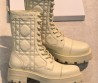 Женские кожаные ботинки на шнуровке Christian Dior молочные 2026