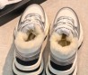 Женские комбинированные кроссовки с мехом Chanel белые с серебристым на платформе 5 см 2026