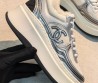 Женские комбинированные кроссовки с мехом на платформе Chanel белые с серебряным 2026