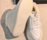 Женские кожаные кроссовки с мехом на платформе Chanel белые 2026