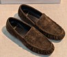 Женские замшевые лоферы Saint Laurent коричневые 2026