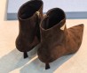 Женские замшевые ботильоны Prada коричневые каблук 5 см 2026