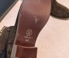 Женские замшевые сапоги Chanel коричневые с золотой цепочкой 2026