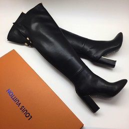 Женские кожаные сапоги Louis Vuitton черные на каблуке