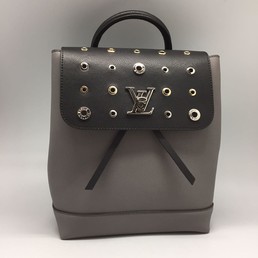 Женский кожаный рюкзак Louis Vuitton