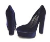 Женские замшевые туфли на платформе и высоком каблуке Casadei темно-синие