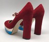 Женские замшевые туфли на платформе Valentino Garavani Rockstud красные