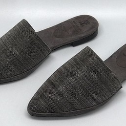 Женские замшевые мюли Brunello Cucinelli темно-серые с украшением