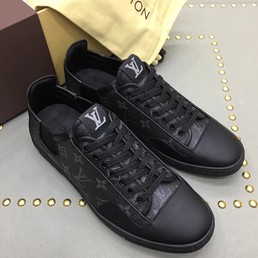 Кожаные кеды Louis Vuitton Sneakers черные