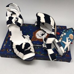 Босоножки Dolce&Gabbana с аппликацией