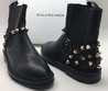 Женские осенние кожаные полусапожки Balenciaga черные с шипами