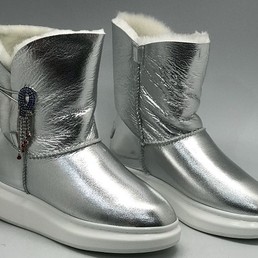 Женские кожаные зимние сапоги Alexander McQueen серебристые лаковые