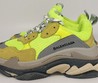 Женские кроссовки Balenciaga Triple S кожаные салатовые