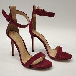 Замшевые босоножки Gianvito Rossi Iridium бордовые