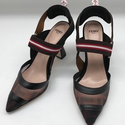 Туфли на каблуке Fendi черные