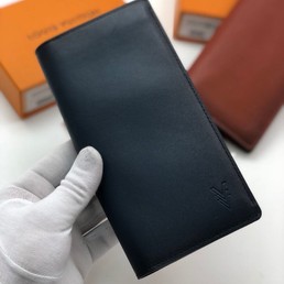 Кошелек Louis Vuitton из натуральной кожи