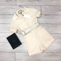 Платье Gucci с ремнем и шортами