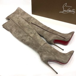 Сапоги Christian Louboutin Pigalle замшевые бежевые