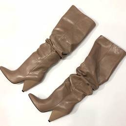 Сапоги кожаные Saint Laurent бежевые