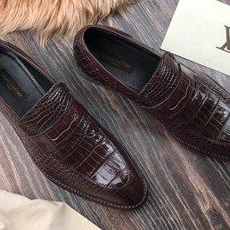 Мужские лоферы из кожи крокодила Louis Vuitton коричневые