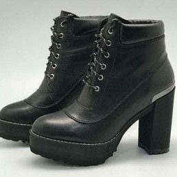 Женские кожаные ботильоны Stuart Weitzman черные