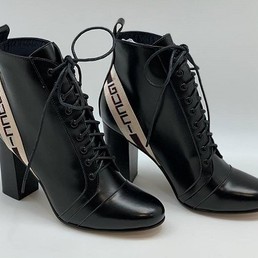 Черные ботильоны Gucci с лого