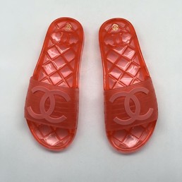 Шлепки красные Chanel