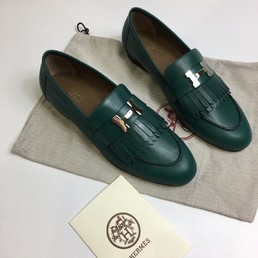 Женские зеленые лоферы Hermes