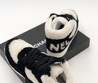 Белые зимние кроссовки Chanel
