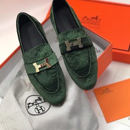 Женские черные лоферы Hermes зеленые