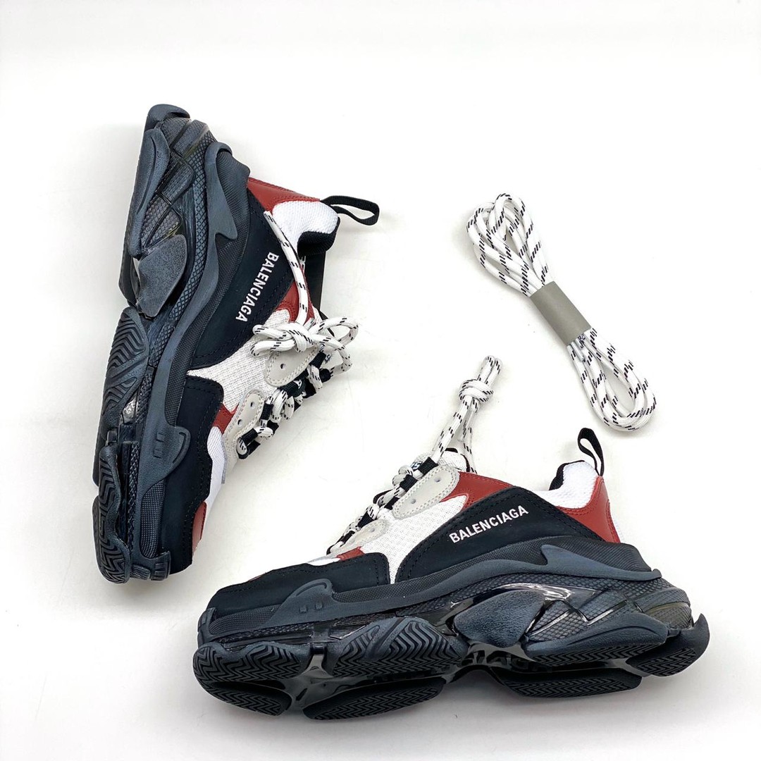 New balenciaga hot sale triple s 2020