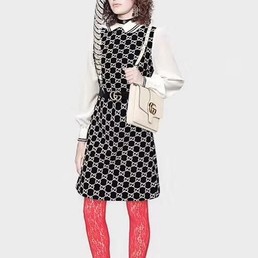Женское платье Gucci черное с лого