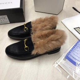 Женские кожаные лоферы Gucci черные
