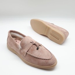 Женские замшевые лоферы Loro Piana пудровые