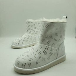 Зимние полусапожки Chanel белые