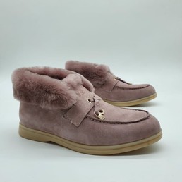 Женские зимние лоферы Loro Piana пудровые