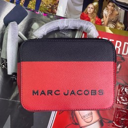 Женская кожаная сумка Marc Jacobs красная