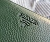 Кожаный кошелек Prada зеленый