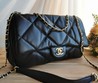 Кожаная сумка Chanel черная 25х15
