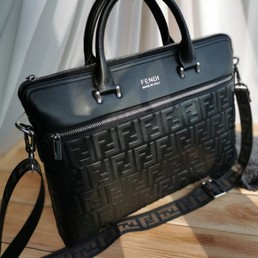Кожаный портфель Fendi черный