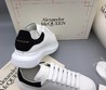 Кожаные мужские кроссовки Alexander McQueen белые